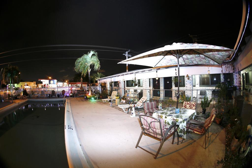 הוליווד Adobe Hacienda Motel מראה חיצוני תמונה