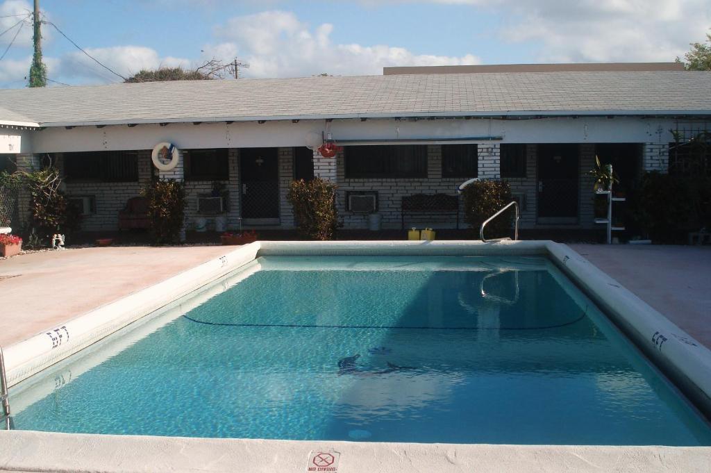 הוליווד Adobe Hacienda Motel מראה חיצוני תמונה